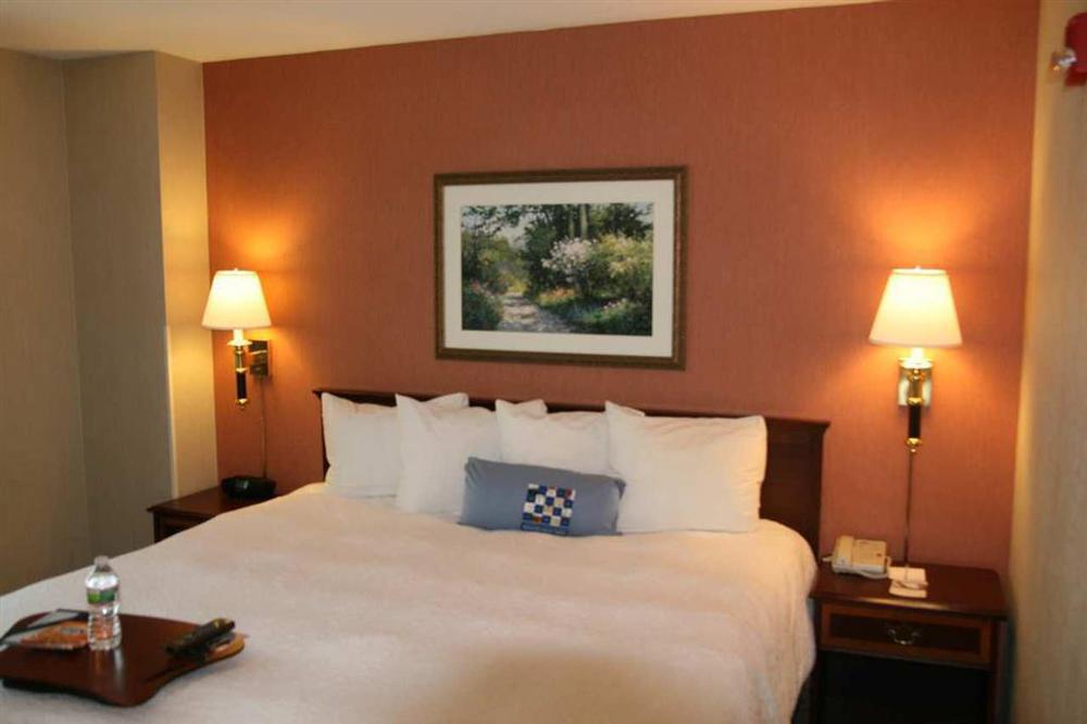 Hampton Inn Alexandria/Old Town Bilik gambar